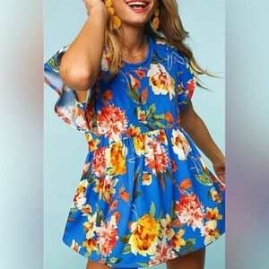 Haptics Ruffle/Floral Boutique Top Size Large